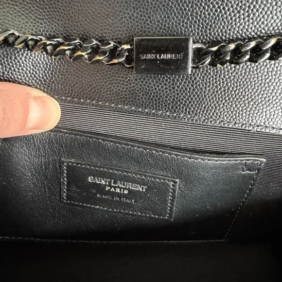 Saint Laurent YSL Medium Grain De Poudre Embossed Leather Black Shoulder Bag - Picture 13 of 16